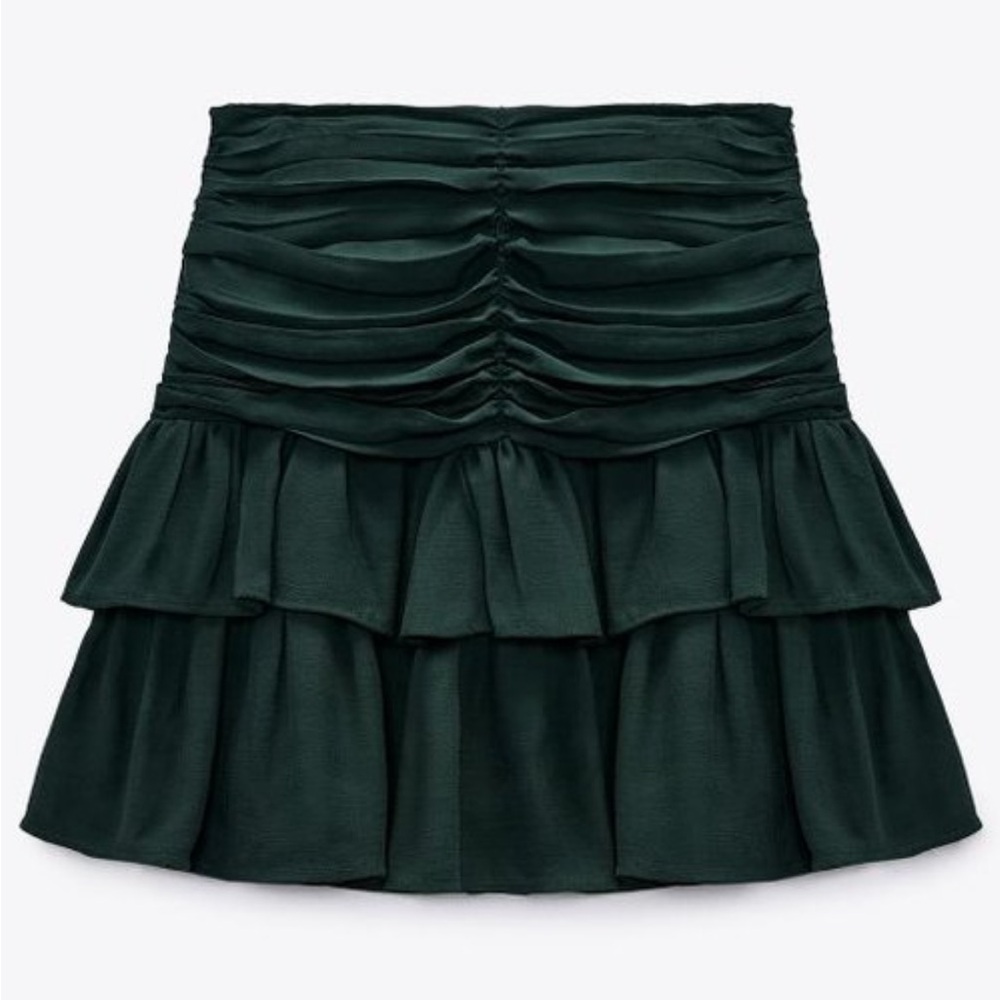 Green Zara ruffle mini skirt in size Medium